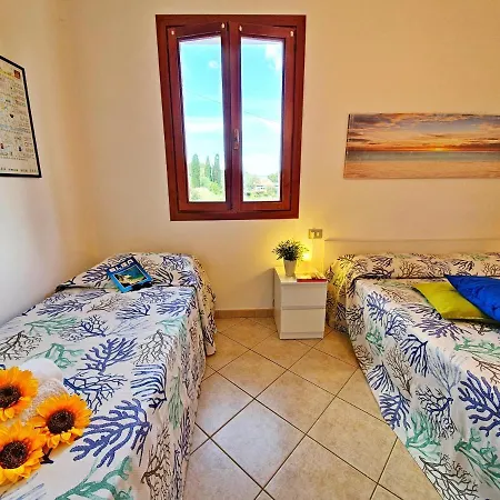 La Scogliera Apartment *